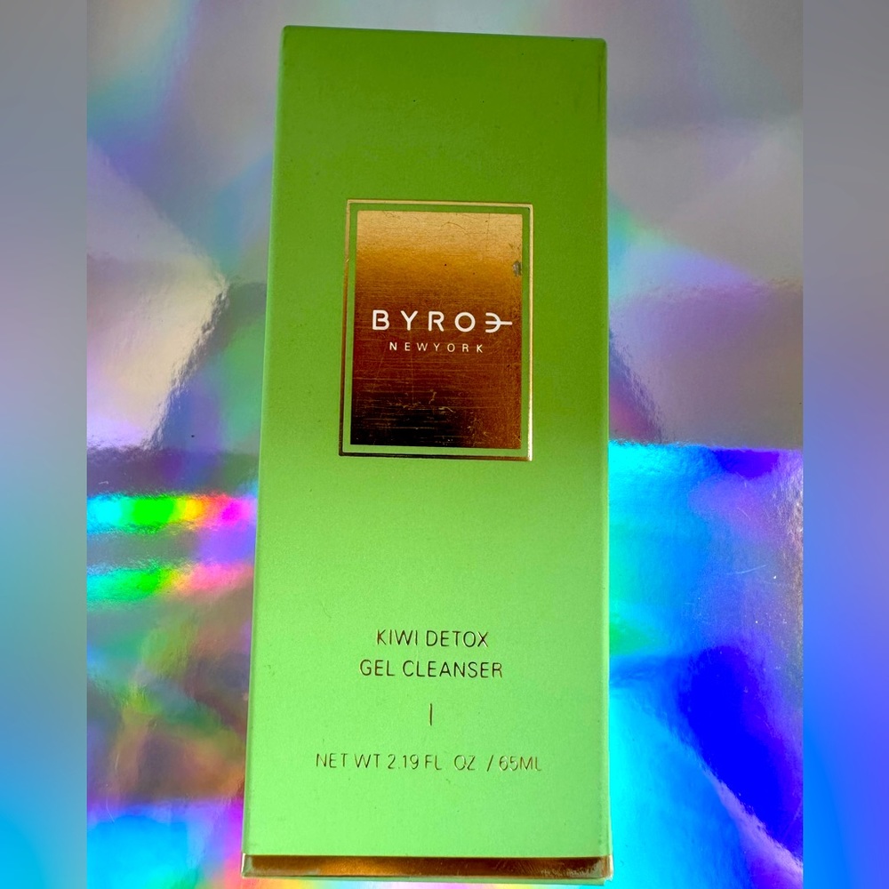 Byroe Kiwi Detox Gel Cleanser